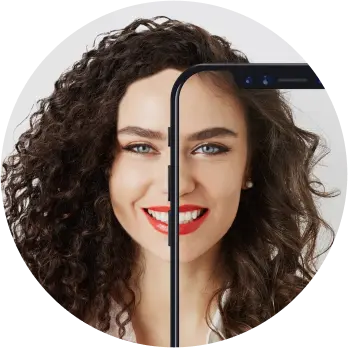 A girl having a wavy hair is virtually trying a curly hair using mobile